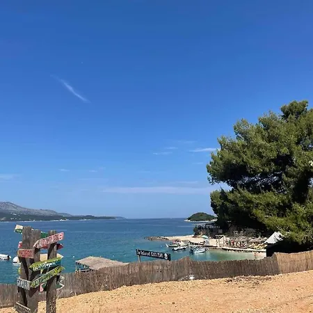 Seaside House With 2 Bathrooms - Ronaldo *