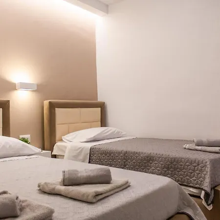 Seaside House With 2 Bathrooms - Ronaldo Apartments Apartmán Ksamil