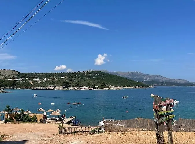 Luxury Seaside House With 2 Bathrooms