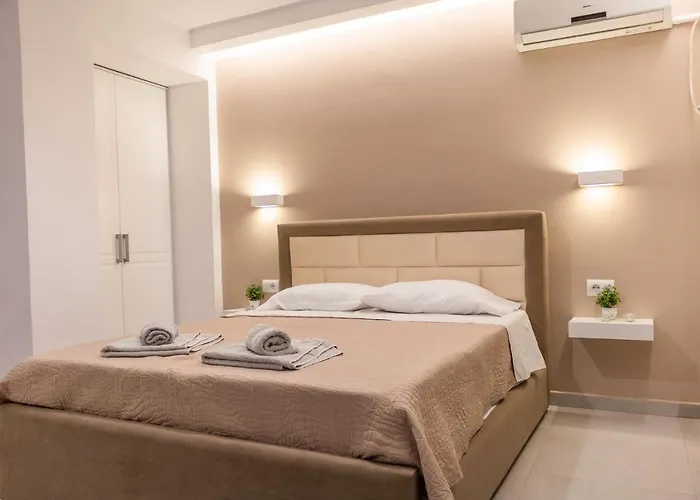 Luxury Seaside House With 2 Bathrooms *